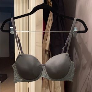 Victoria Secret lightly lined bra